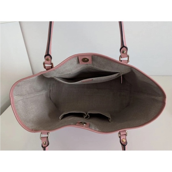 Gucci Dusty Pink Embossed Tote Bag - Picture 4 of 10